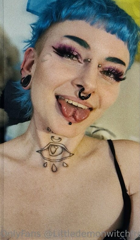 littledemonwitchfree 裸モデル 写真