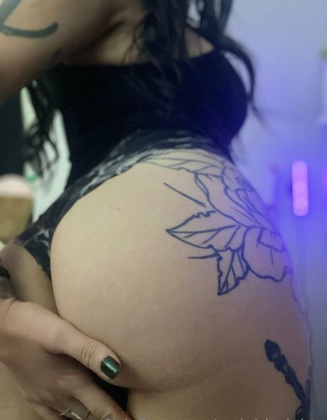 Aleacat ヌード女優 写真