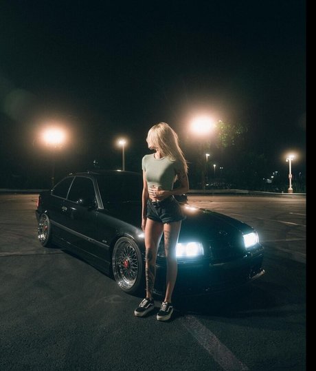 djnowayandmic ポルノモデル 写真