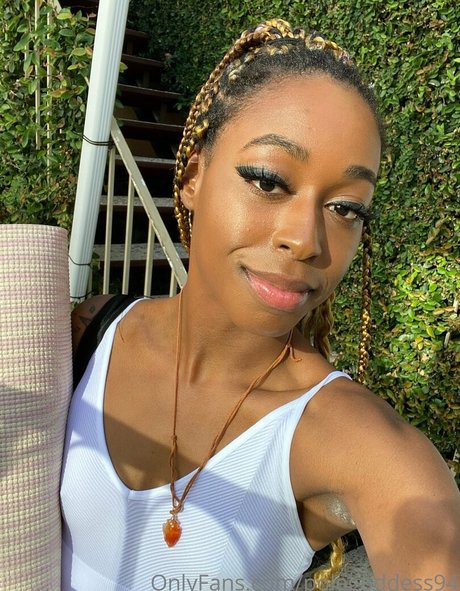 美しい足 OnlyFans 美しいポルノ 画像