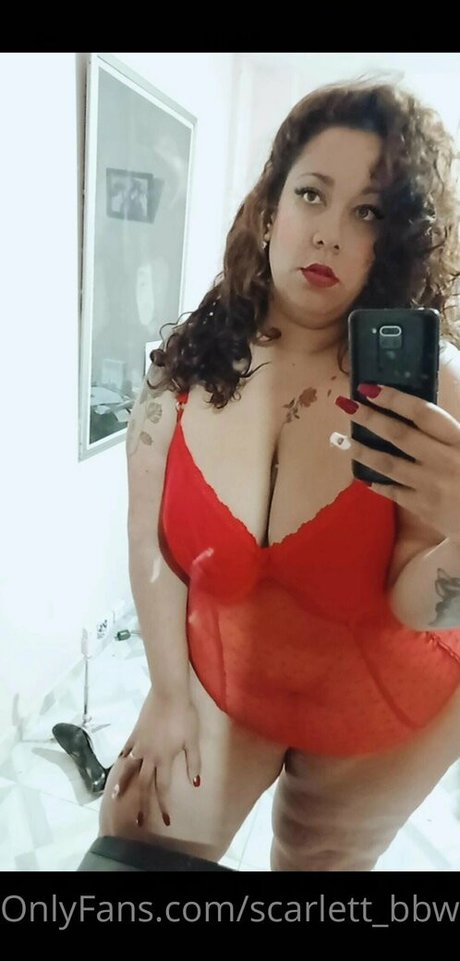 scarlett bbwhot セックス女優 写真