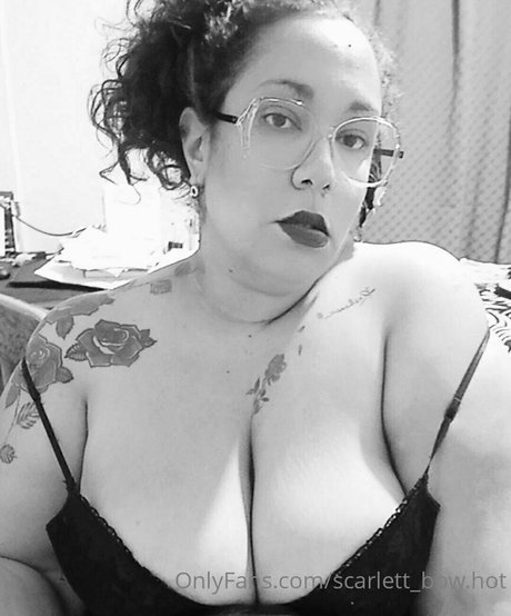 ニューハーフ POV OnlyFans 美しい裸 写真