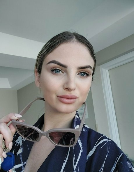 イタリア人熟女OnlyFans ベスト 写真