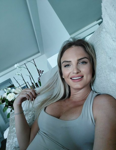 フランスのアナルOnlyFans ヌード ギャラリー