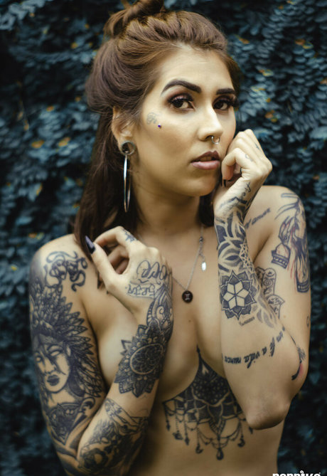 美しいベイビーOnlyFans アートxxx 画像