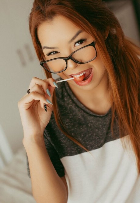 xxx アジアンオンリーファン セクシー裸 写真