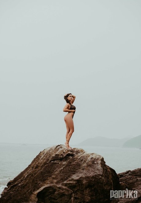 水中オンリーファン 無料セクシー 画像