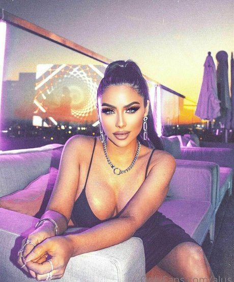 大きな黒いチンポ OnlyFans セクシー ギャラリー