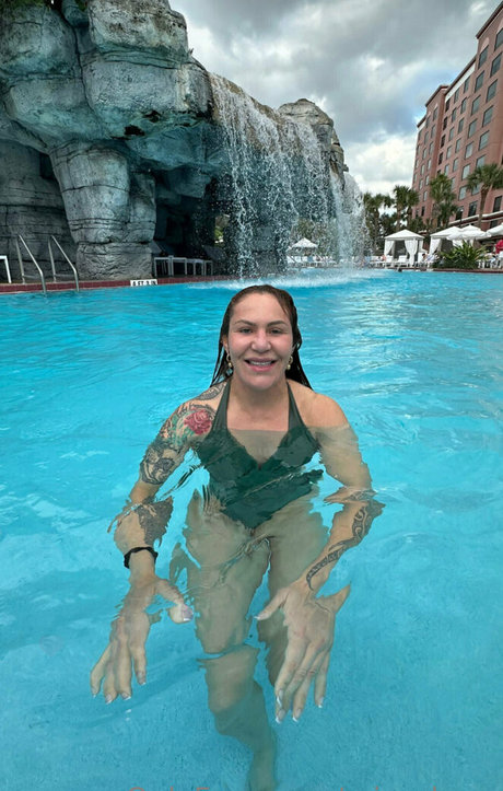 アジアンジム OnlyFans 限定 画像