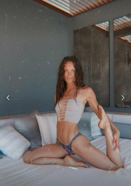 naturallivingyoga 無料モデル 写真