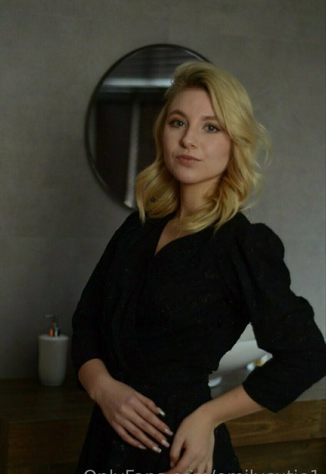 妻のマンコOnlyFans ポルノグラフィック 画像