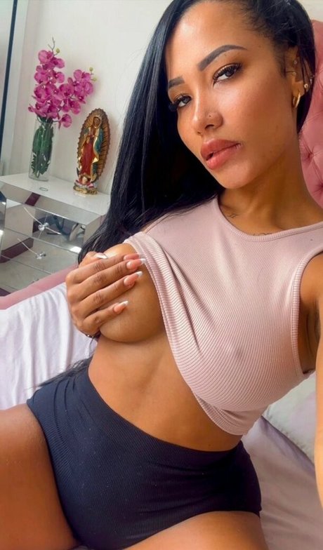 Erika Gomez ポルノスター ヌード 画像