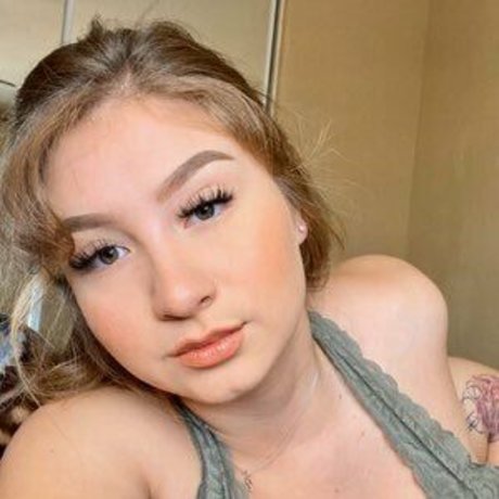 mixhelleeg ポルノ女優 画像