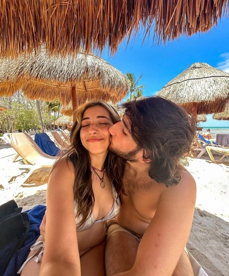 Tiana Renay セクシーなスター 写真