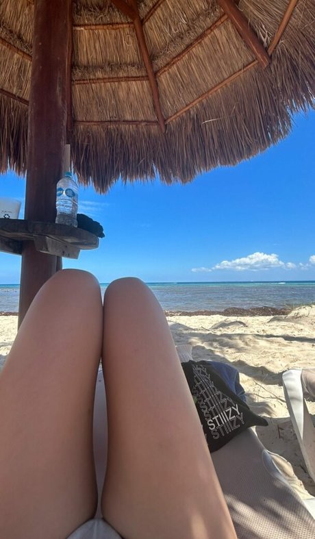 Tiana Renay トップスター ギャラリー