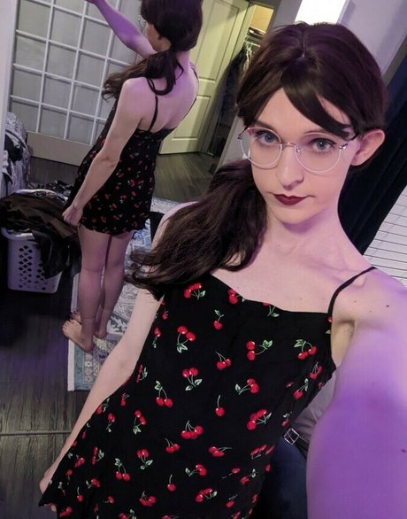 ブルネットの教師OnlyFans ホットポルノ 写真