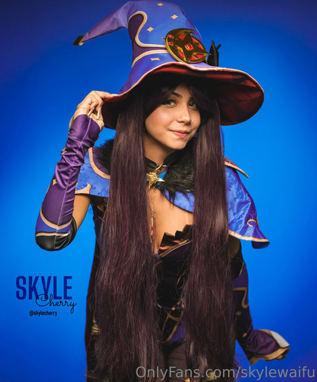 skylewaifu 無料スター 画像