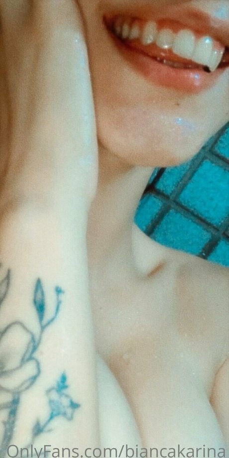 コスプレ フェムボーイ オンリーファンズ ポルノ 画像