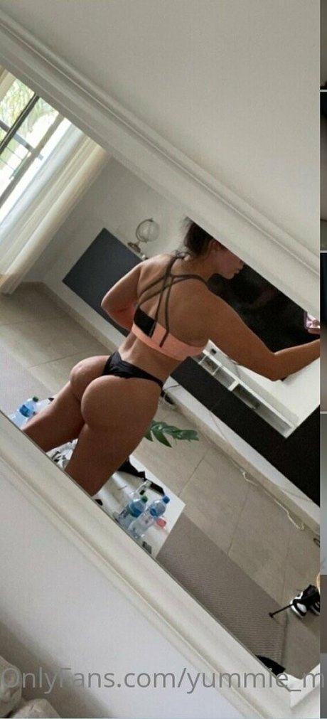 yummie mama 最高のモデル 写真