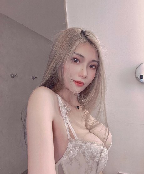 ブロンドヨガOnlyFans 無料xxx アーカイブ