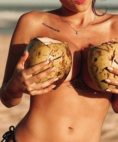 Thaylise Pivato エロティック女優 写真