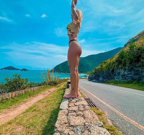 Leticia Ferrazzani トップモデル 写真