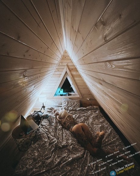 Bantik Boy アダルトモデル 写真