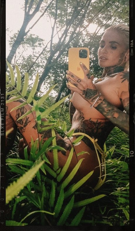 Bantik Boy セクシーモデル 写真