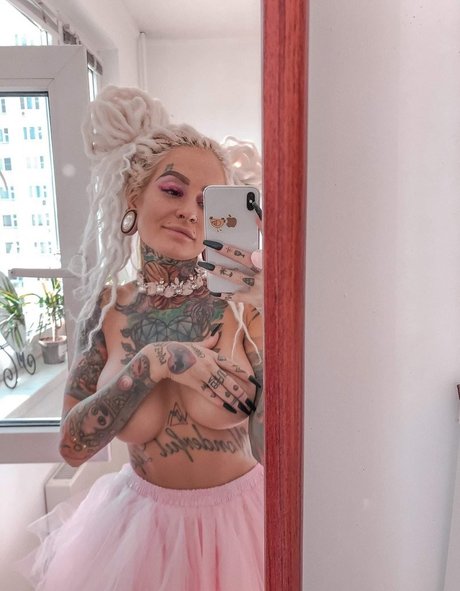 Bantik Boy ヌード女優 アーカイブ