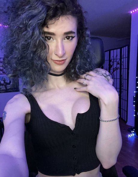 Yishai HDスター 写真