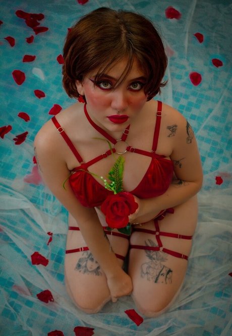 _Fiorella ポルノスター 写真