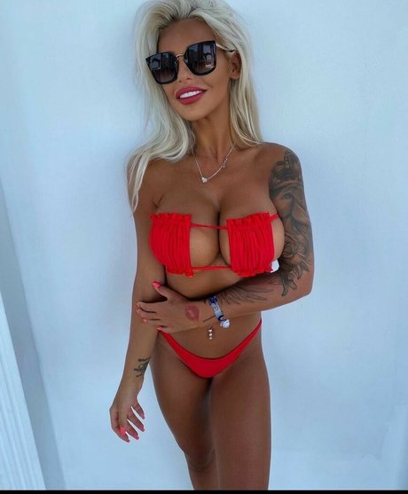 Nikola Rihova アダルト女優 画像