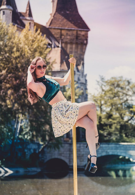 nina love1 free ポルノスター 写真