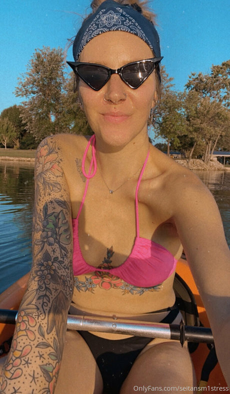 brookes world セックスモデル 画像