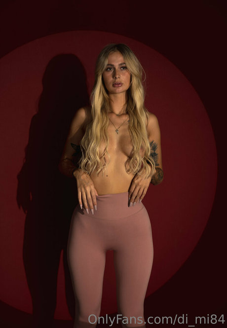 ゴスアジアンOnlyFans 無料裸 写真