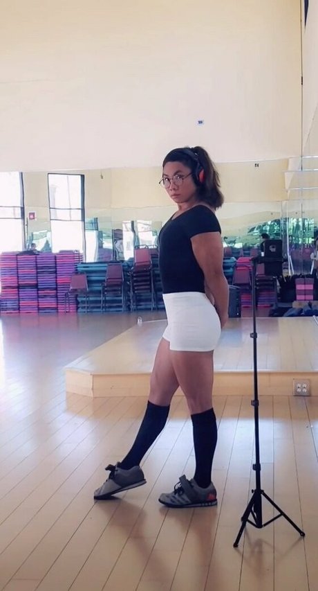 avysaur ヌードモデル 画像