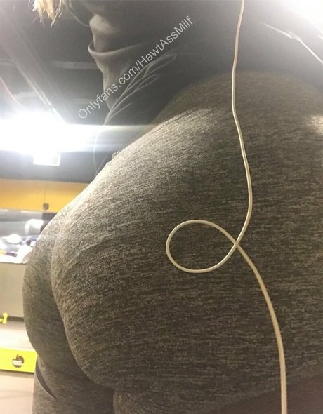 mrs hawtcakes top profile image