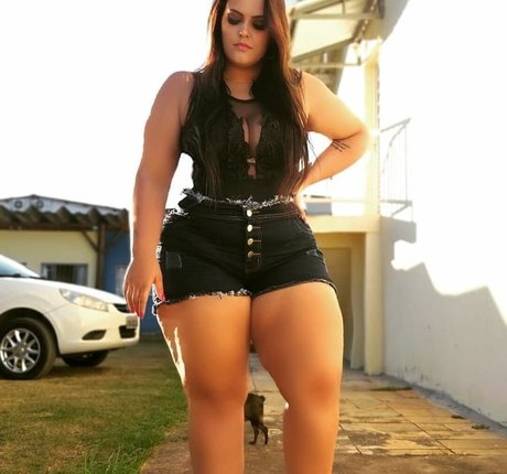 ボディビルダーカップルOnlyFans セクシー 画像