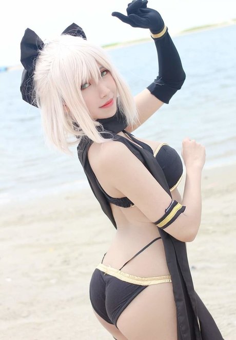 Refeen セクシーモデル 画像