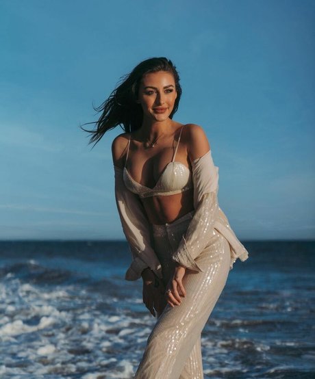 Chloe Veitch 無料のスター 画像