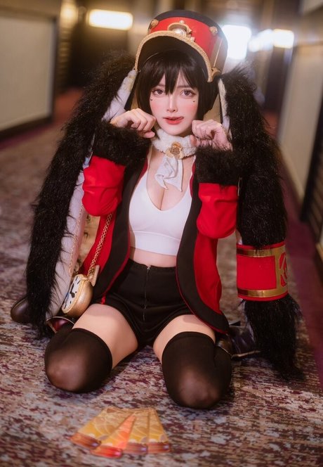 曲線美の赤毛OnlyFans アート裸 写真