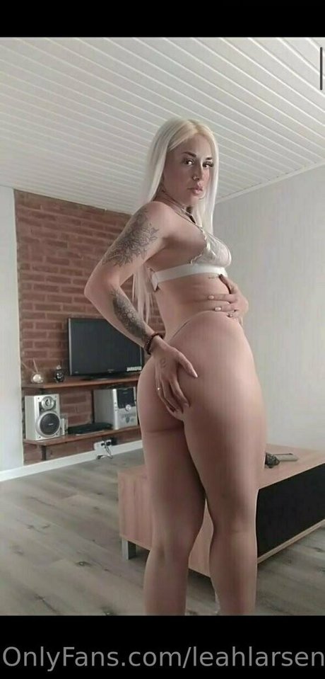 若い熟女OnlyFans アートポルノ 写真