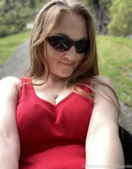 peachvanilla エロティックなポルノスター 画像