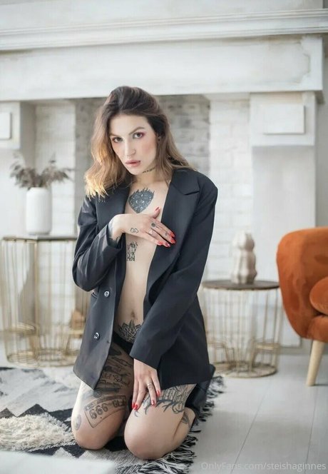 母乳オンリーファン セクシー裸 画像