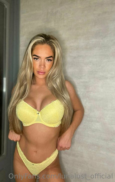 小さいチンポOnlyFans 裸 写真