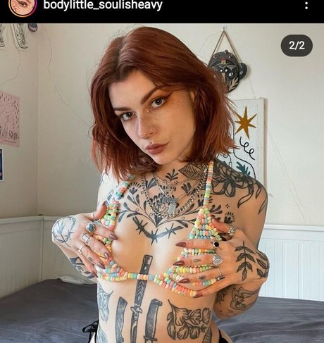 IvyElf ポルノスター 写真