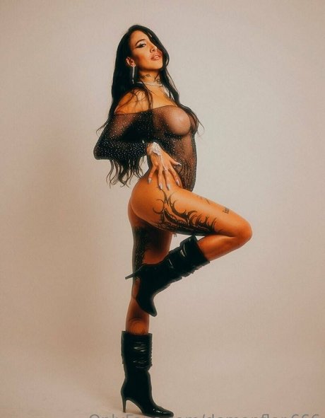 毛深い妊婦OnlyFans 裸 写真