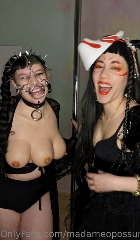 madameopossum セクシーモデル 写真