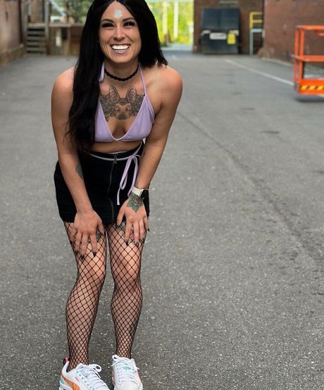 大きな白いチンポ OnlyFans ポルノ ギャラリー