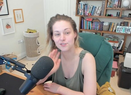 アジア人トゥインクOnlyFans 美しいヌード 写真